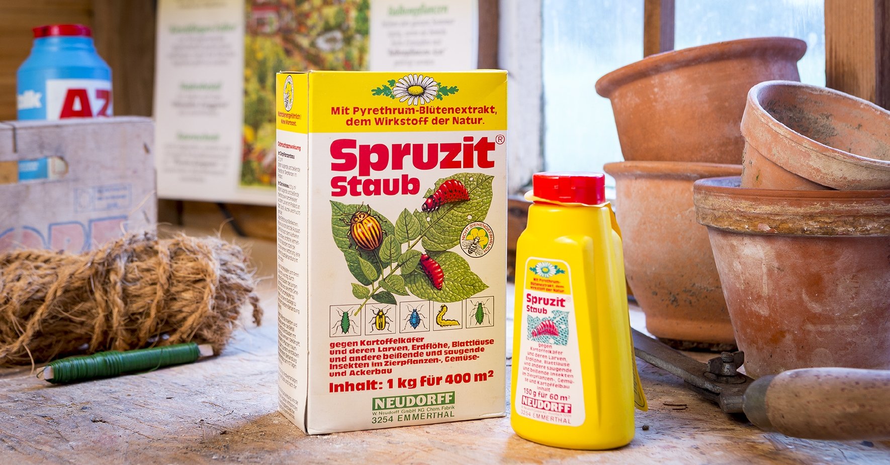 Das Produkt Spruzit Staub in seiner früheren Verpackung